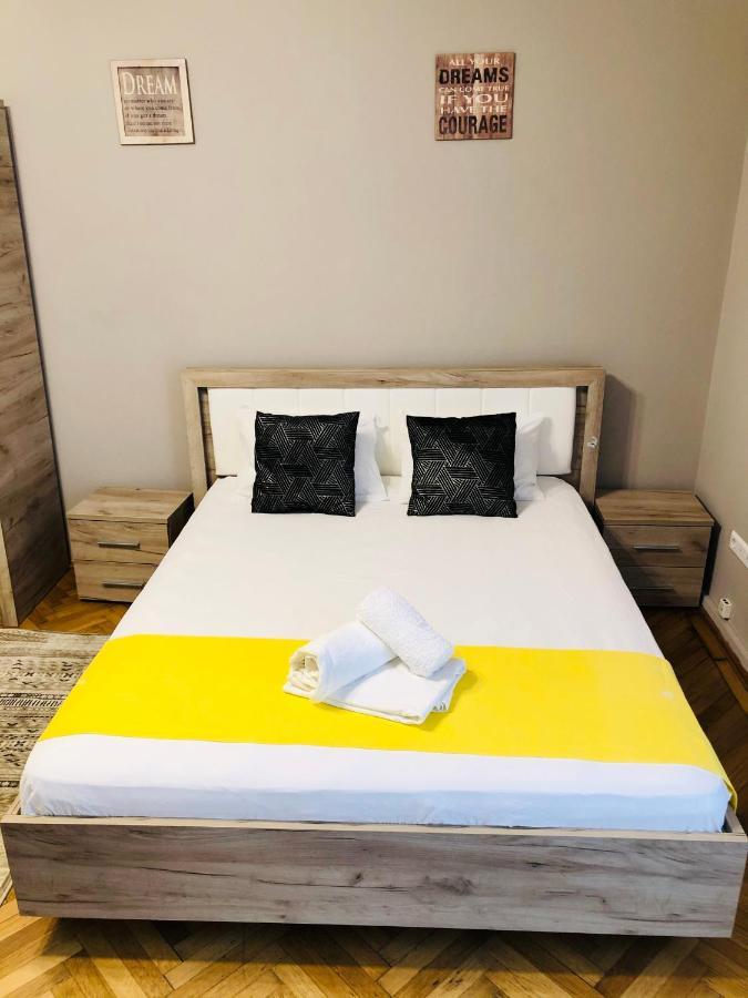 Ultra-central apartment just in Union Squere Timişoara Extérieur photo