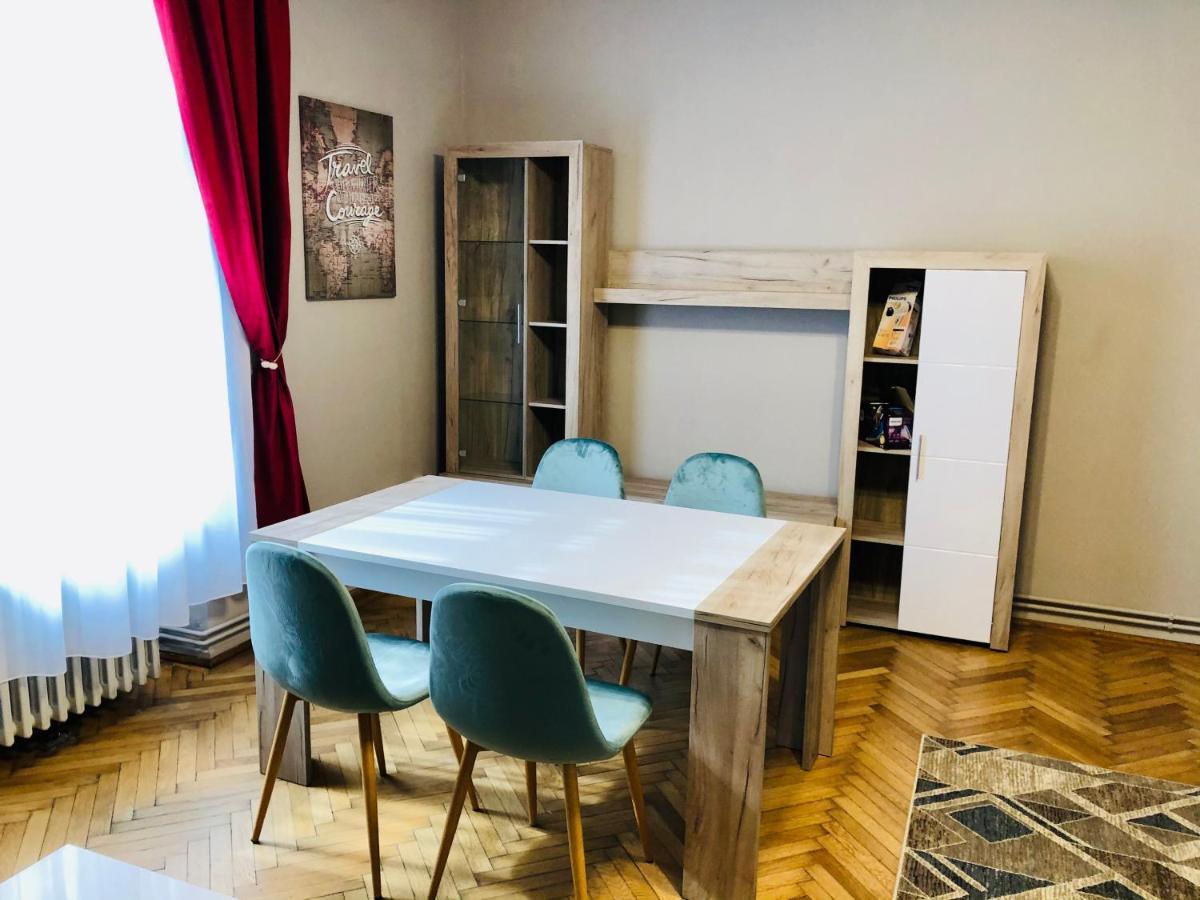 Ultra-central apartment just in Union Squere Timişoara Extérieur photo