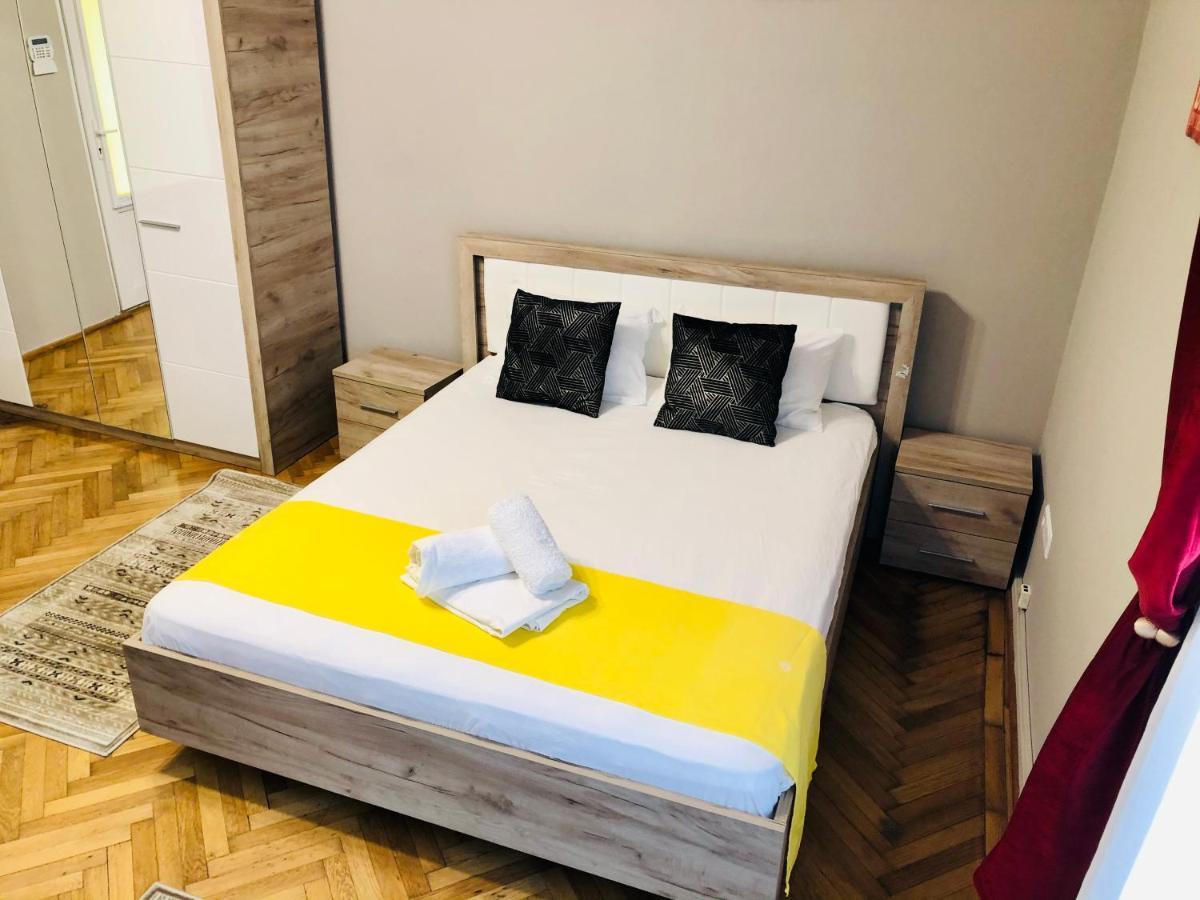 Ultra-central apartment just in Union Squere Timişoara Extérieur photo